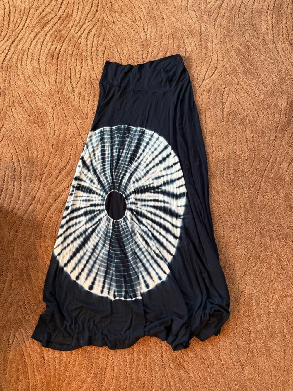 DesignHistory maxi skirt navy- with white tie-dye design.